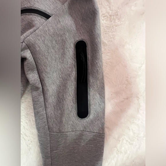Nike Sportswear Tech Fleece - Picture 6 of 9